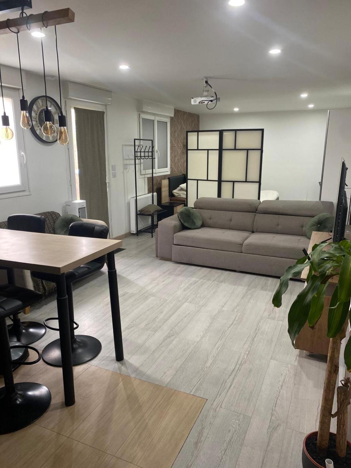 Апартаменти Atelier Chaleureux 40M2 - Proche Cdg Parc Des Expo Tremblay-en-France Екстер'єр фото